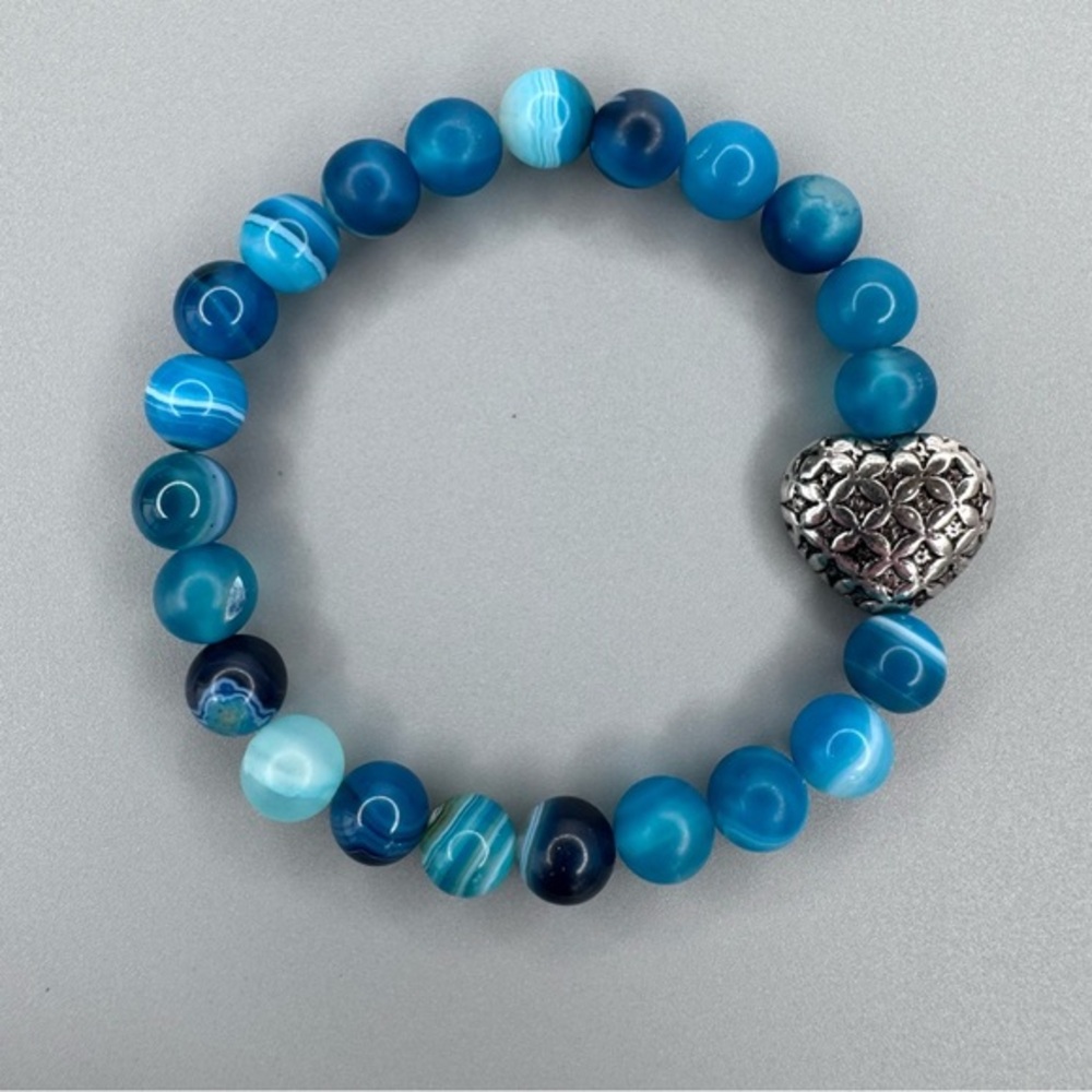 HAND CRAFTED Blue Agate Stretch Bracelet 6.5” Beaded Gemstone Silver Heart NWT
